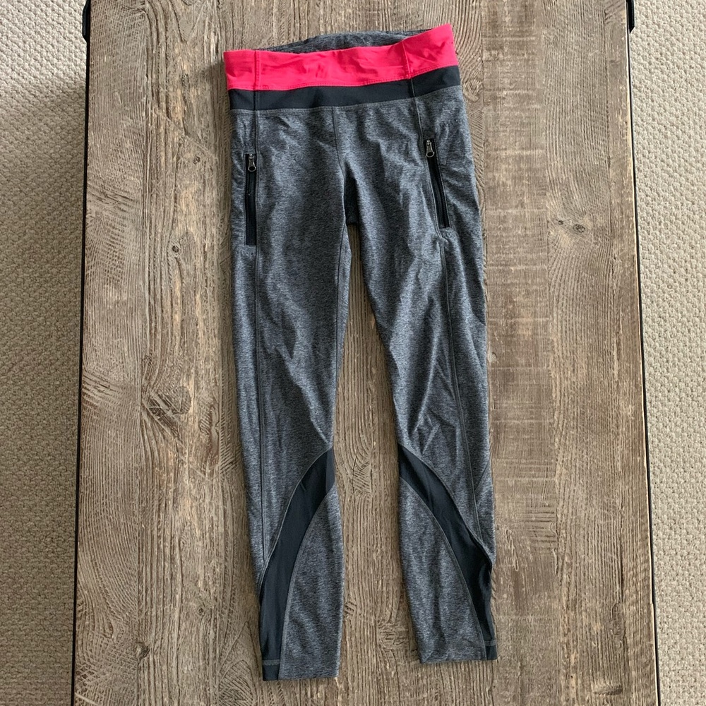 Lululemon Inspire Tight II - size 4 - like new!